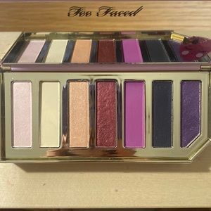 Too Faced Razzle Dazzle Berry Eyeshadow Palette